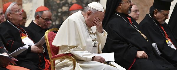 Pope Francis hosts a four-day summit on preventing clergy sexual abuse, a high-stakes meeting designed to impress on Catholic bishops around the world that the problem is global and that there are consequences if they cover it up - Sputnik International