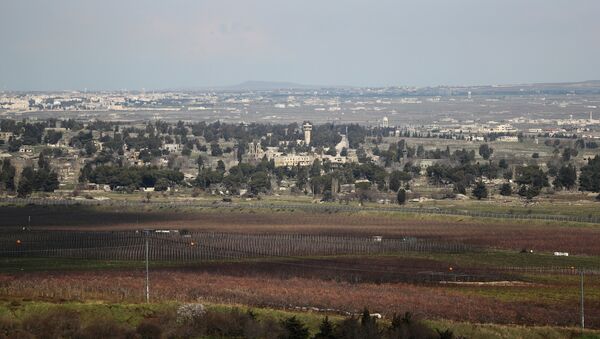 A general view of the Israeli-Syrian border is seen from the Israeli-occupied Golan Heights - Sputnik International