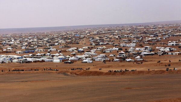 This picture taken Tuesday, Feb. 14, 2017, shows an ariel view of the informal Rukban camp, between the Jordan and Syria borders. - Sputnik International