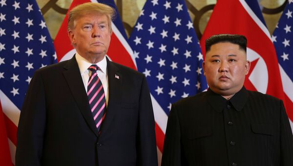 U.S. President Donald Trump and North Korean leader Kim Jong Un pose before their meeting during the second U.S.-North Korea summit at the Metropole Hotel in Hanoi, Vietnam February 27, 2019 - Sputnik International