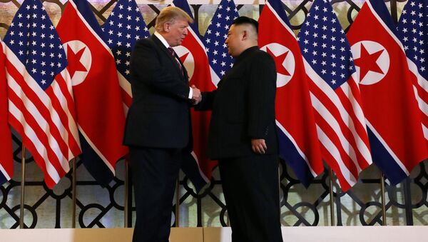 U.S. President Donald Trump and North Korean leader Kim Jong Un shake hands before their one-on-one chat during the second U.S.-North Korea summit at the Metropole Hotel in Hanoi, Vietnam February 27, 2019 - Sputnik International
