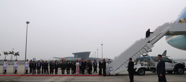 U.S. President Donald Trump boards Air Force One after his summit with North Korean leader Kim Jong Un, at Noi Bai International Airport in Hanoi, Vietnam, February 28, 2019 U.S. President Donald Trump boards Air Force One after his summit with North Korean leader Kim Jong Un, at Noi Bai International Airport in Hanoi, Vietnam, February 28, 2019 - Sputnik International
