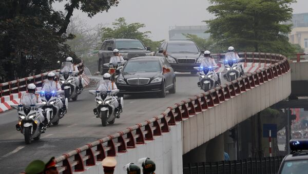 The motorcade of North Korea's leader Kim Jong Un travels enroute to his hotel, ahead of the North Korea-U.S. summit in Hanoi - Sputnik International
