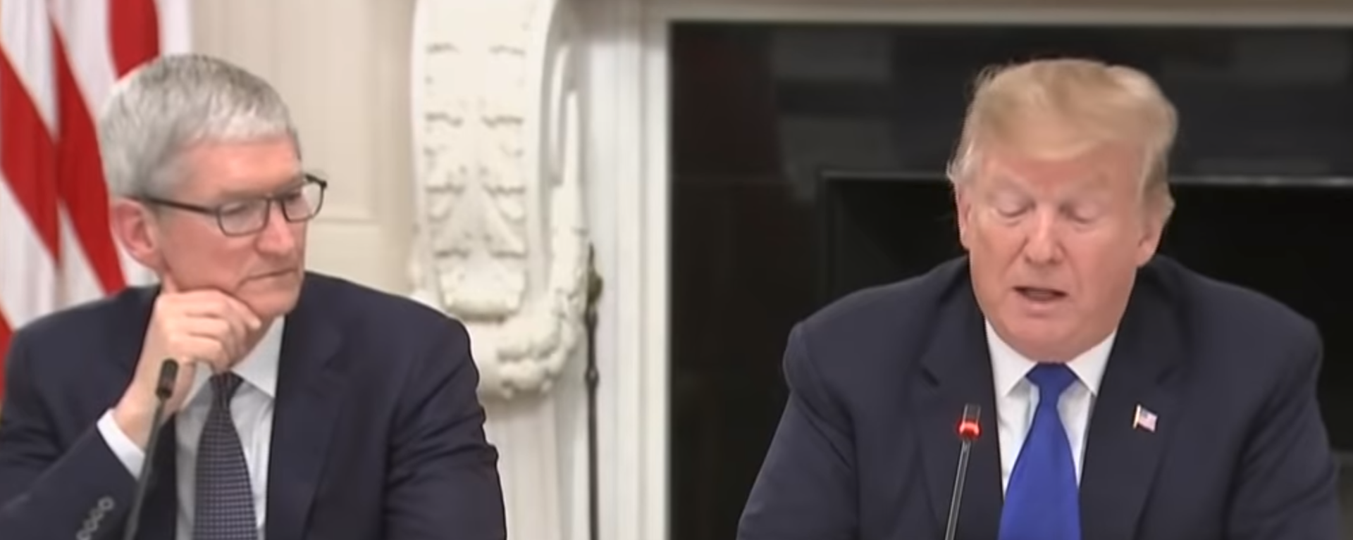 US President Donald Trump and Apple CEO Tim Cook at a press conference in which Trump called Cook Tim Apple. Cook spoke at the White House on Wednesday about the various people they've been employing at the company and how half of their U.S. employees don't have four year degrees. - Sputnik International, 1920, 23.05.2025