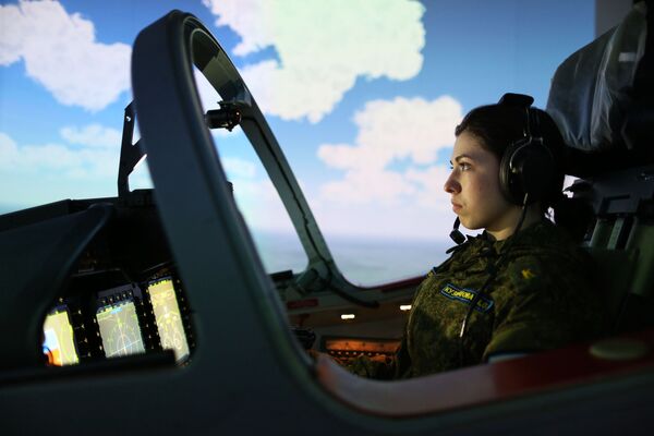 Female Cadet  During Training Using Training Complex at Krasnodar Aviation High Military School - Sputnik International