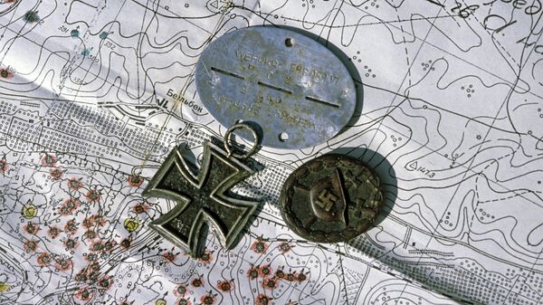 Nazi medals laid over map. - Sputnik International