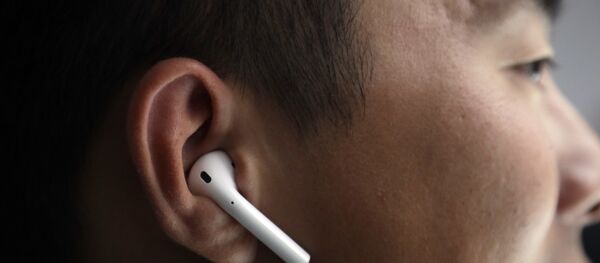 The new Apple AirPods are demonstrated during an event to announce new products on Wednesday, Sept. 7, 2016, in San Francisco. (AP Photo/Marcio Jose Sanchez) The new Apple AirPods are demonstrated during an event to announce new products on Wednesday, Sept. 7, 2016, in San Francisco. (AP Photo/Marcio Jose Sanchez) - Sputnik International