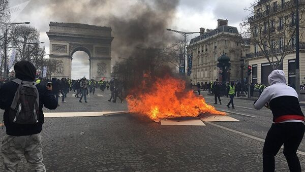 Yellow Vests protest in Paris 16 March - Sputnik International