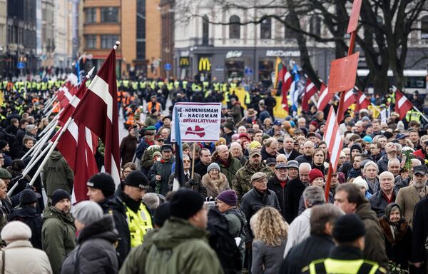 People Take Part in Waffen-SS Veterans March in Riga - Sputnik International