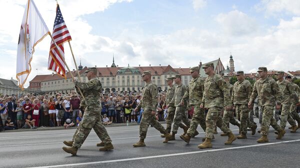 US Army soldiers take part in an annual military parade celebrating Polish Army Day in Warsaw, Poland - Sputnik International