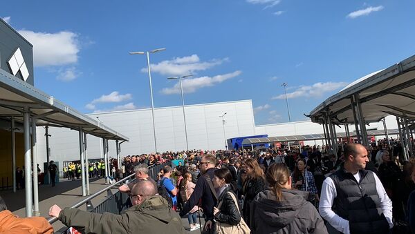 Evacuation in Luton airport, London - Sputnik International