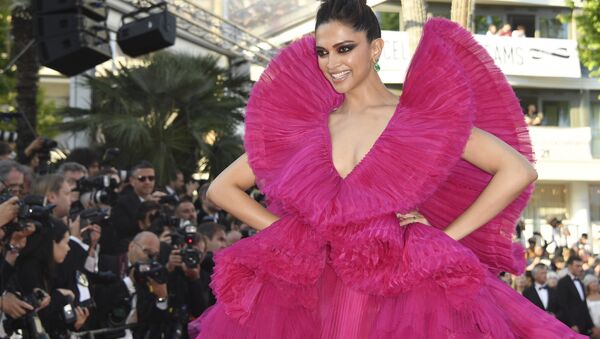 Actress Deepika Padukone poses for photographers upon arrival at the premiere of the film 'Ash Is The Purest White' at the 71st international film festival, Cannes, southern France, Friday, May 11, 2018 - Sputnik International