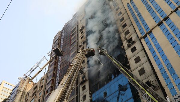 Fire at a Multi-Storey Commercial Building in Dhaka - Sputnik International
