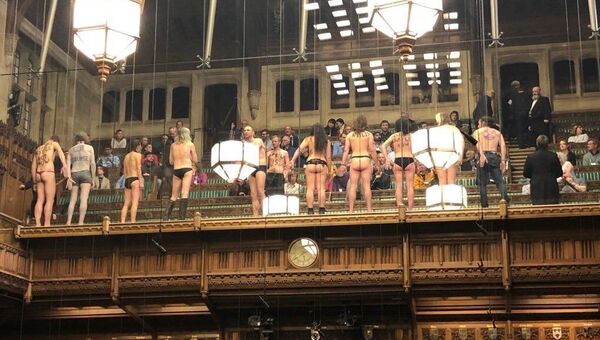 Semi-Naked Protesters in House of Commons - Sputnik International