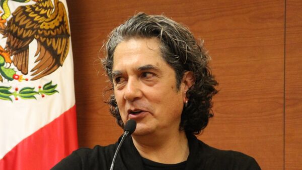 Armando Vega-Gil en el segundo Coloquio Internacional “Nuevas narrativas mexicanas: desde la diversidad” en el ITESM-Campus Ciudad de Mexico - Sputnik International