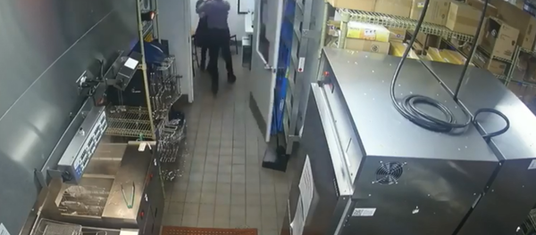 Former Taco Bell manager gets three years of probation after strangling pregnant employee during heated argument - Sputnik International