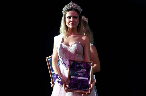 Itsy Bitsy Teeny Weeny: Moscow's 2019 Miss International Mini - Sputnik International