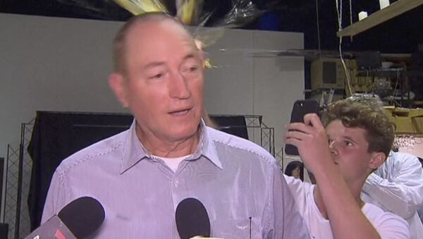 In this image made from video, a teenager breaks an egg on the head of Senator Fraser Anning while he holds a press conference, Saturday, March 16, 2019, in Melbourne, New Zealand - Sputnik International