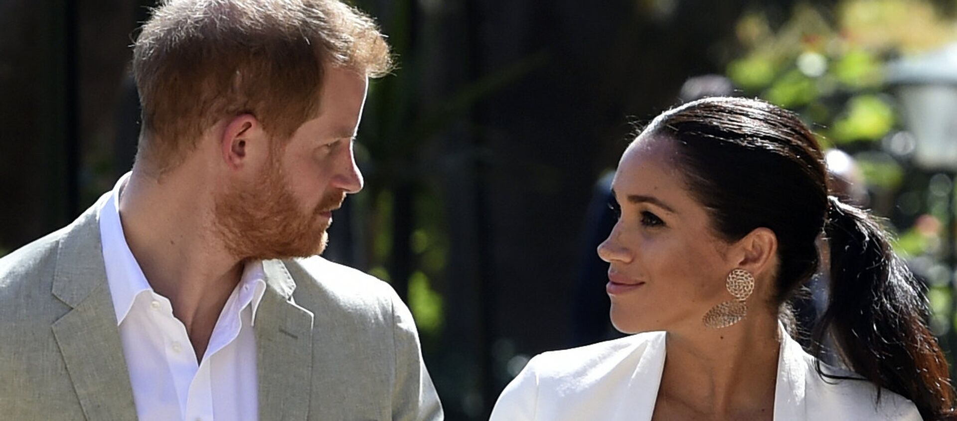 Britain's Prince Harry and Meghan, Duchess of Sussex visit the Andalusian Gardens in Rabat, Morocco, Monday, Feb. 25, 2019. The Duke and Duchess of Sussex are on a three day visit to the country. - Sputnik International, 1920, 29.08.2021
