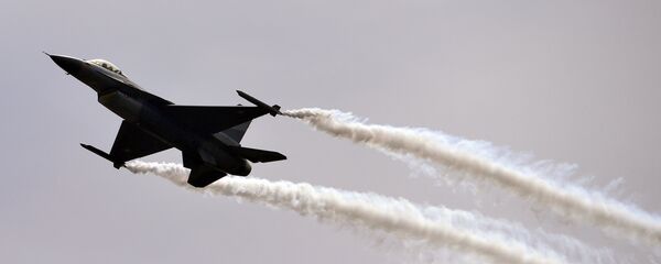 A Pakistani F-16 fighter A Pakistani F-16 fighter - Sputnik International