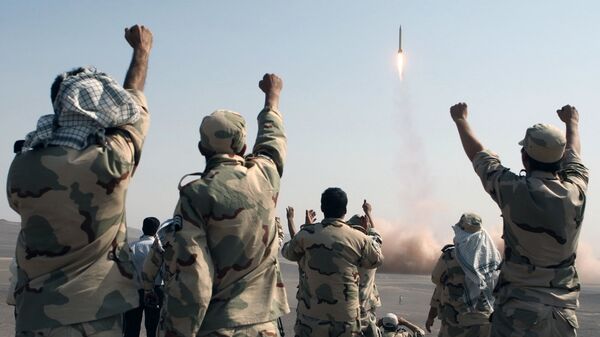 IRGC celebrating missile launch - Sputnik International