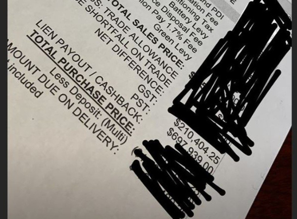 Ding Chen's instagram photo of bill - Sputnik International