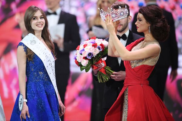 Mirror, Mirror on the Wall, Who's the Fairest of All? Miss Russia 2019 Finals - Sputnik International