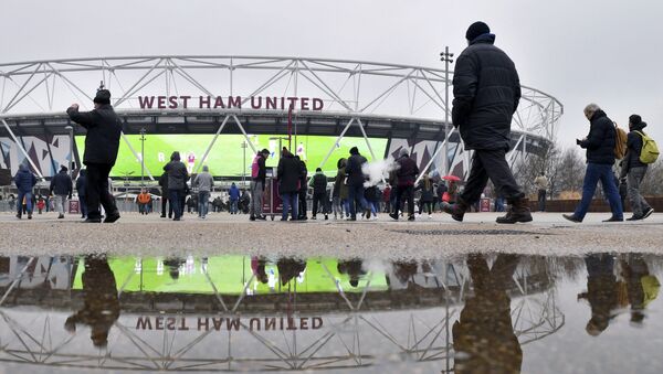 West Ham United fans outside the ground before their English Premier League soccer match - Sputnik International