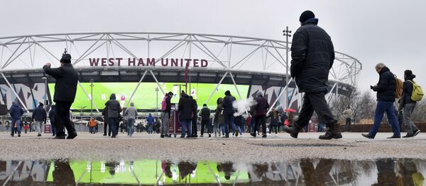 West Ham United fans outside the ground before their English Premier League soccer match - Sputnik International