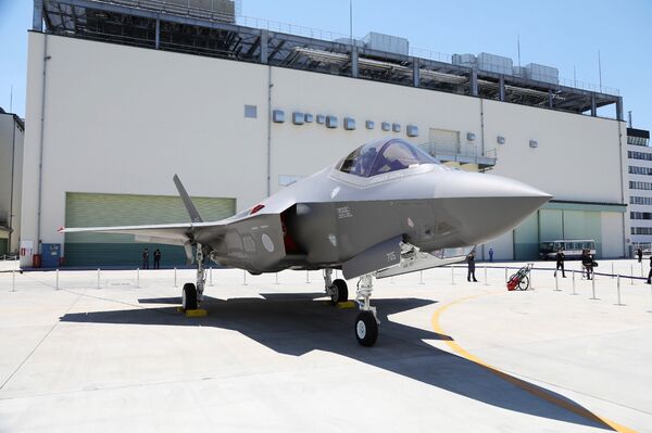This picture taken on June 5, 2017 shows the first F-35A stealth fighter assembled in Japan, unveiled at a Mitsubishi Heavy Industries factory in Toyoyama, Aichi Prefecture This picture taken on June 5, 2017 shows the first F-35A stealth fighter assembled in Japan, unveiled at a Mitsubishi Heavy Industries factory in Toyoyama, Aichi Prefecture - Sputnik International
