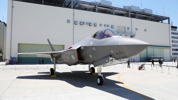 This picture taken on June 5, 2017 shows the first F-35A stealth fighter assembled in Japan, unveiled at a Mitsubishi Heavy Industries factory in Toyoyama, Aichi Prefecture - Sputnik International
