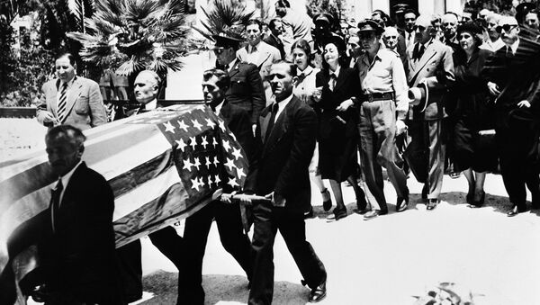 The funeral of US journalist George Polk in Athens, Greece in 1948. His death remains shrouded in mystery - Sputnik International