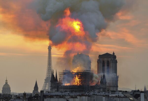 Notre Dame Fire - Sputnik International