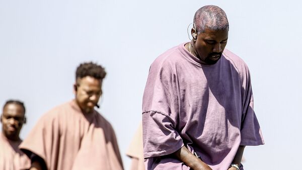 Kanye West performs Sunday Service during the 2019 Coachella Valley Music And Arts Festival on April 21, 2019 in Indio, California - Sputnik International