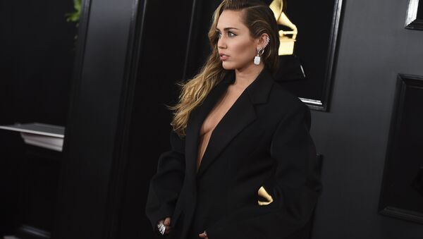 Miley Cyrus arrives at the 61st annual Grammy Awards at the Staples Center on 10 February 2019, in Los Angeles - Sputnik International