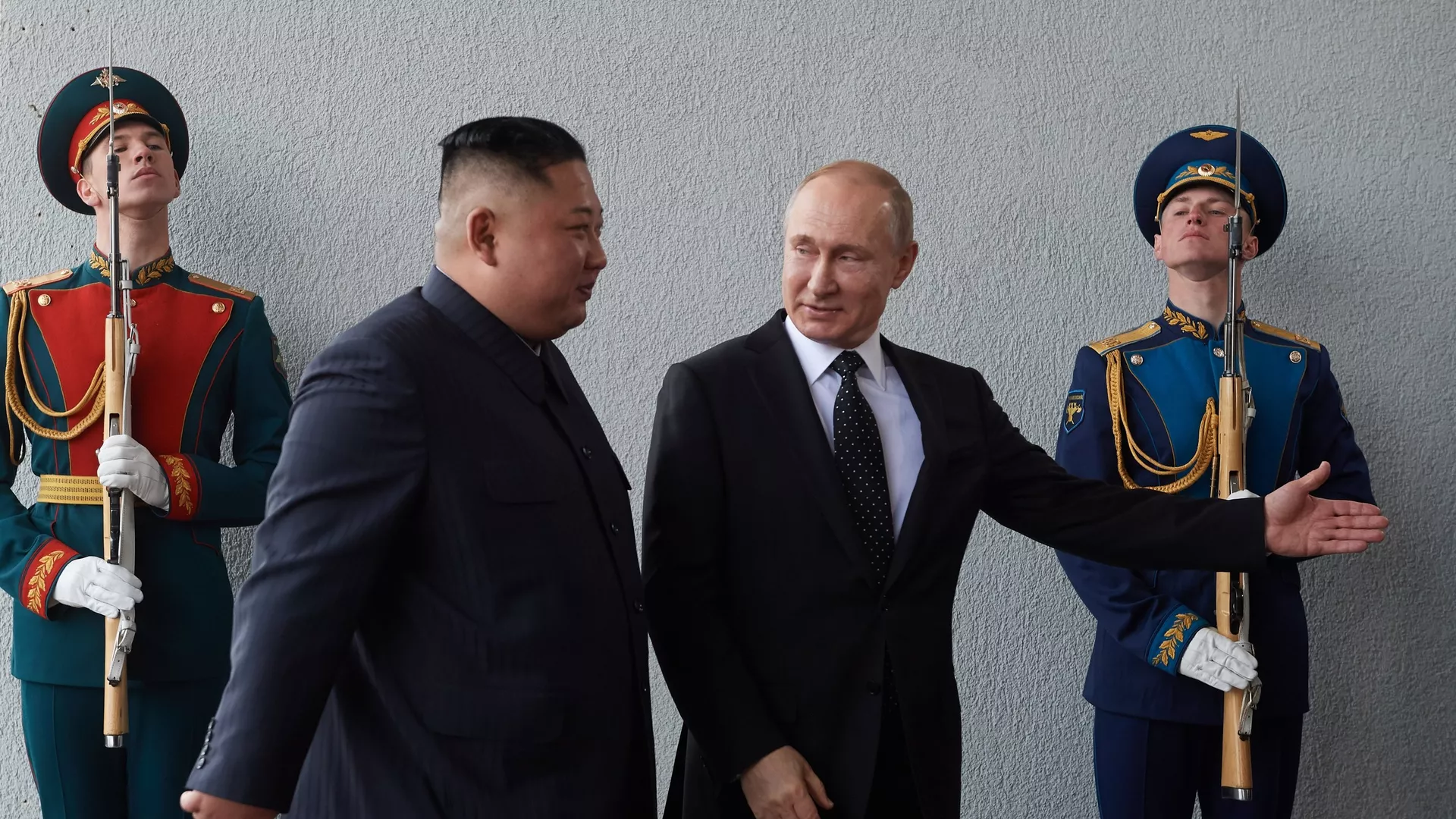 Russian President Vladimir Putin and North Korean leader Kim Jong-un meet in Vladivostok on 25 April, 2019 - Sputnik International, 1920, 12.09.2023