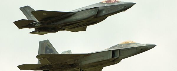F22 Raptor & F35 Lightning II - Sputnik International
