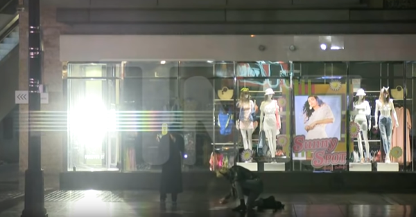 Criminal vandalizes Trump star on Hollywood Walk of Fame while accomplice records incident, ~3:40 AM - Sputnik International