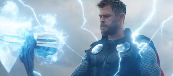 Hammer-wielding Norse god Thor is seen in image, portrayed by Australian actor Chris Hemsworth - Sputnik International