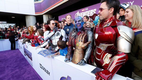 Fans dressed up in costume await the cast members on the red carpet at the world premiere of the film The Avengers: Endgame in Los Angeles - Sputnik International