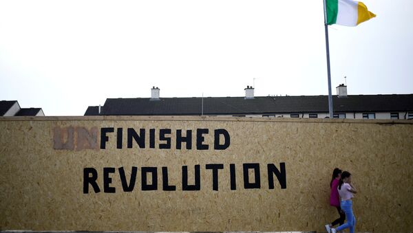 IRA graffiti painted over with a message declaring it a defeated army is pictured in Londonderry, Northern Ireland April 19, 2019 - Sputnik International