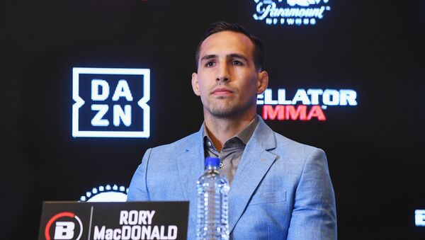 Rory MacDonald speaks onstage during the Bellator-DAZN announcement press conference on June 26, 2018 at Viacom in New York City. - Sputnik International