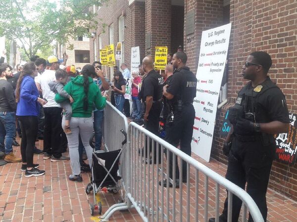 Situation near Venezuelan Embassy in Washington - Sputnik International