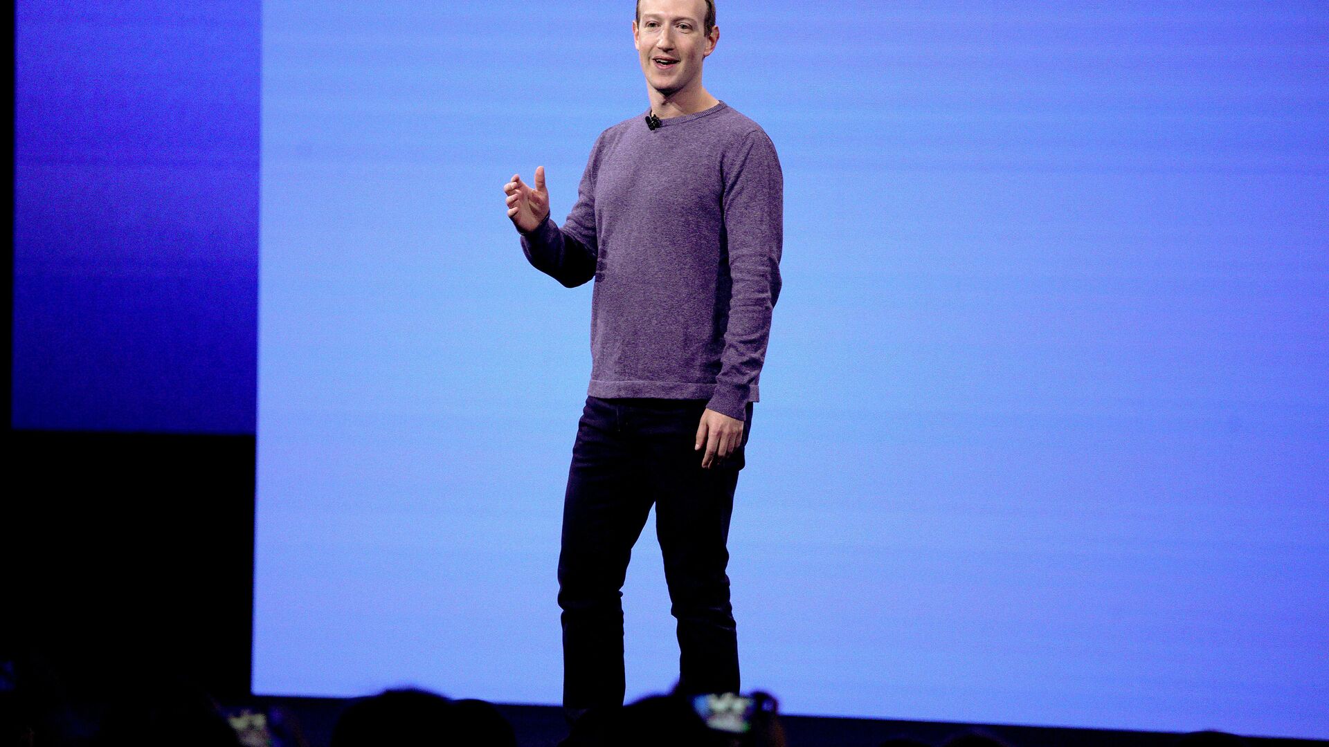 Facebook CEO Mark Zuckerberg makes the keynote speech at F8, the Facebook's developer conference, Tuesday, April 30, 2019, in San Jose, Calif. - Sputnik International, 1920, 22.02.2021