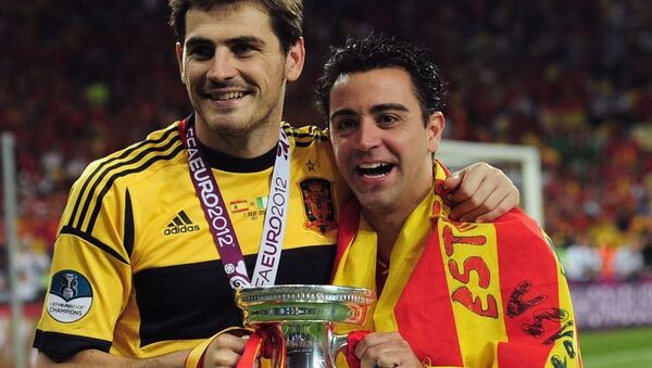 Iker Casillas and Xavi - Sputnik International