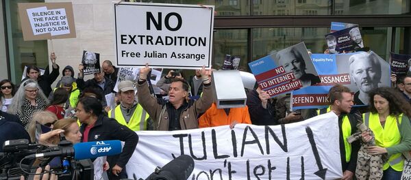 Assange Supporters at London's Westminster Court Assange Supporters at London's Westminster Court - Sputnik International