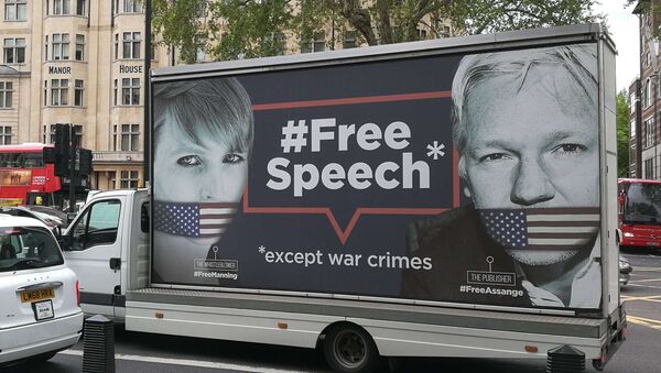 Assange Support Truck Driving Past Westminster Magistrates' Court - Sputnik International