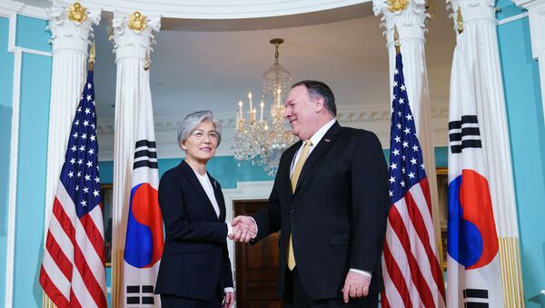 US Secretary of State Mike Pompeo meets with South Korean Foreign Minister Kang Kyung-wha on March 29, 2019 at the State Department in Washington, DC. - Sputnik International