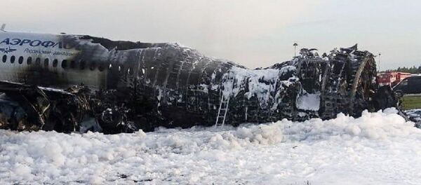 A view shows a damaged Aeroflot Sukhoi Superjet 100 passenger plane after an emergency landing at Moscow's Sheremetyevo airport, Russia May 5, 2019 - Sputnik International