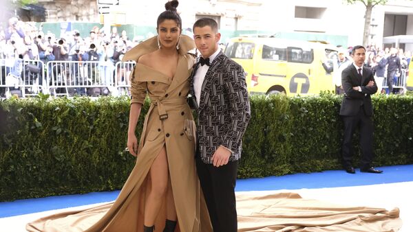 Priyanka Chopra, left, and Nick Jonas attend The Metropolitan Museum of Art's Costume Institute benefit gala celebrating the opening of the Rei Kawakubo/Comme des Garçons: Art of the In-Between exhibition on Monday, May 1, 2017, in New York - Sputnik International